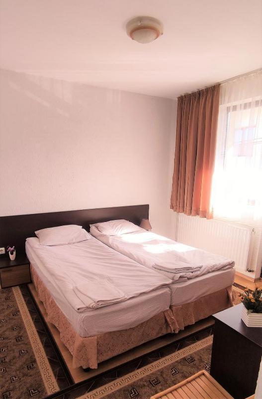 דוברינישטה Djolevi Guesthouse מראה חיצוני תמונה