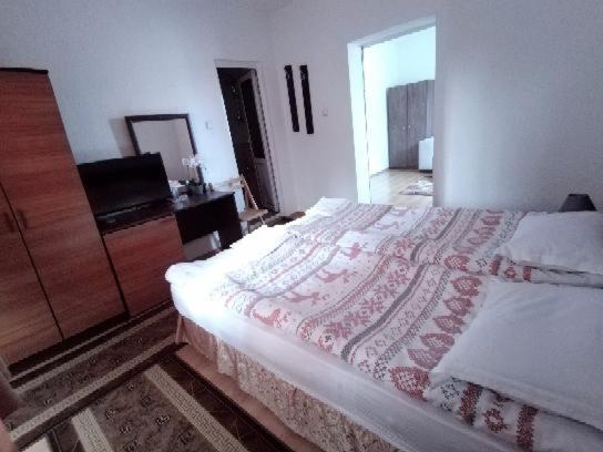 דוברינישטה Djolevi Guesthouse מראה חיצוני תמונה